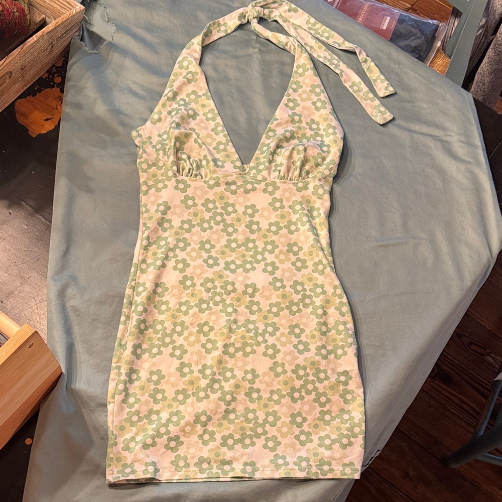 SHEIN Green Floral Backless Halter Dress